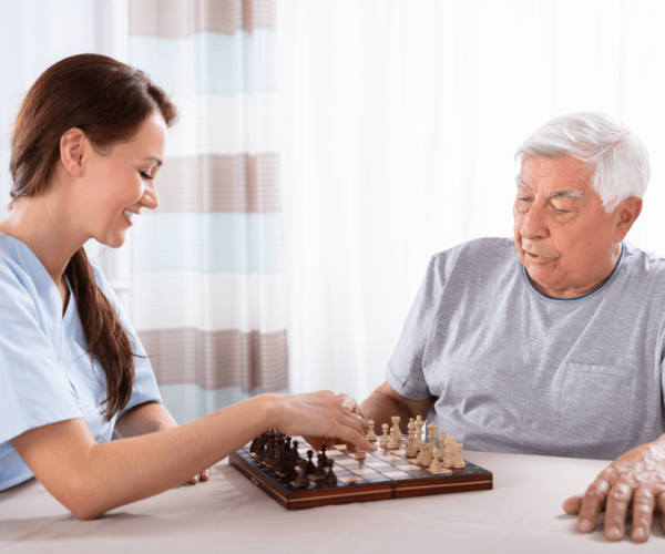 Schachspiel-mit-Betreuerin